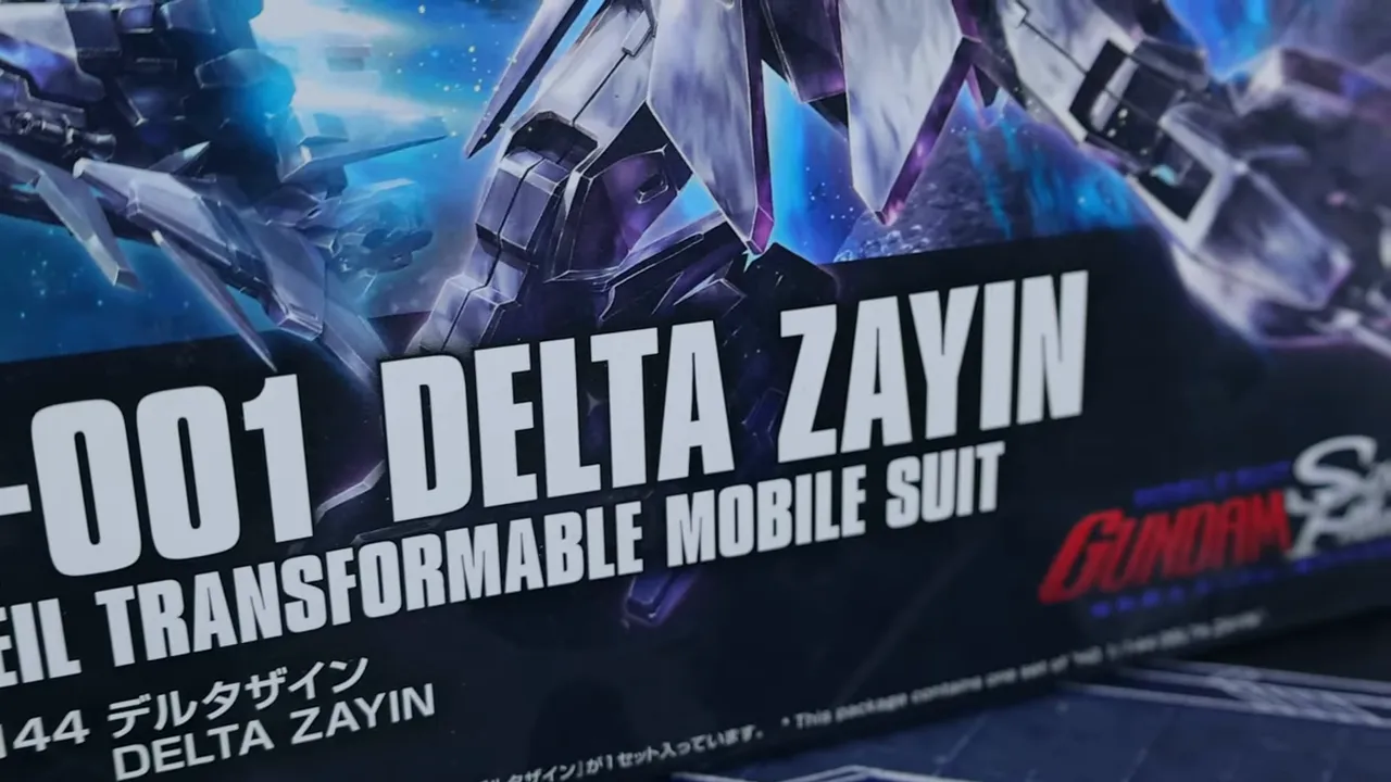 Caja y aspecto general del HG Delta Zayin plateado sobre la mesa de trabajo